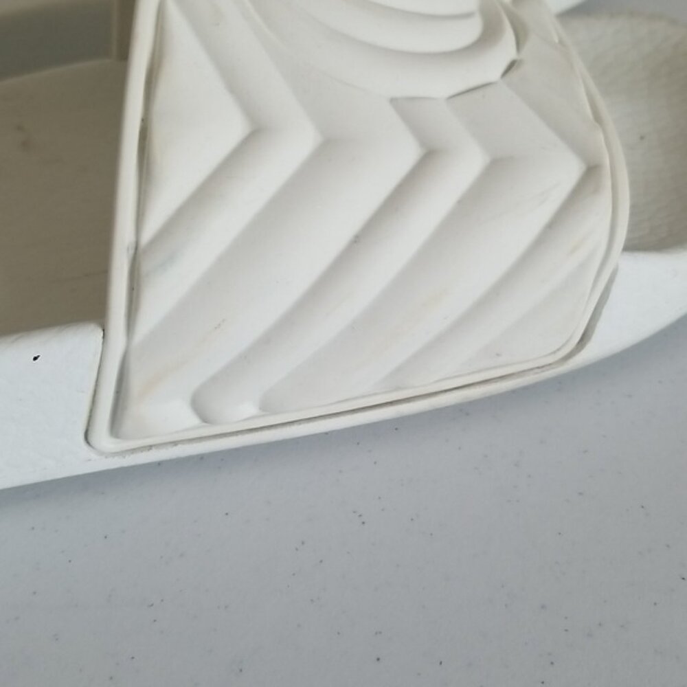 GUCCI | GG Logo Rubber Slides White Sz 10 - Picture 6 of 11